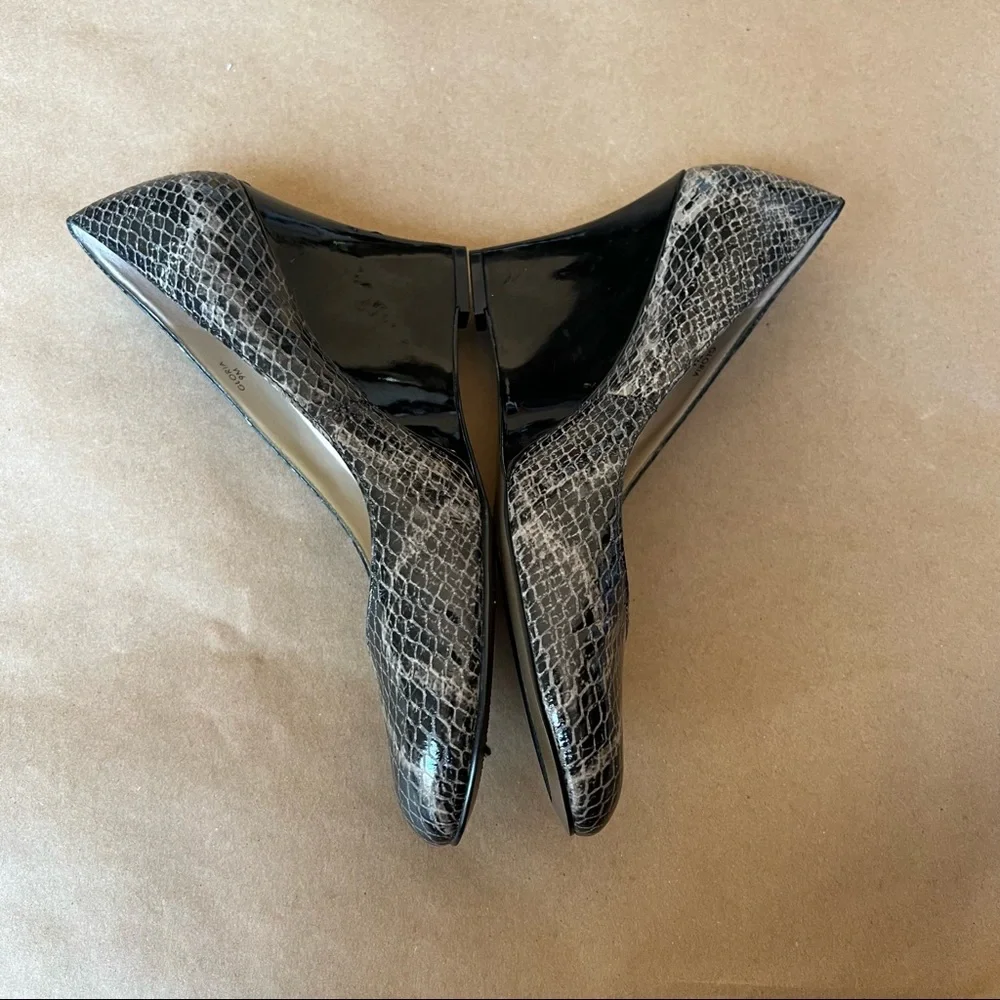 Ellen Tracy Gloria Leather Snakeskin Print Wedge